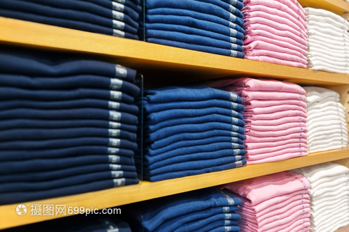 服装店日用百货销售 零售货架的陈列艺术与实用策略